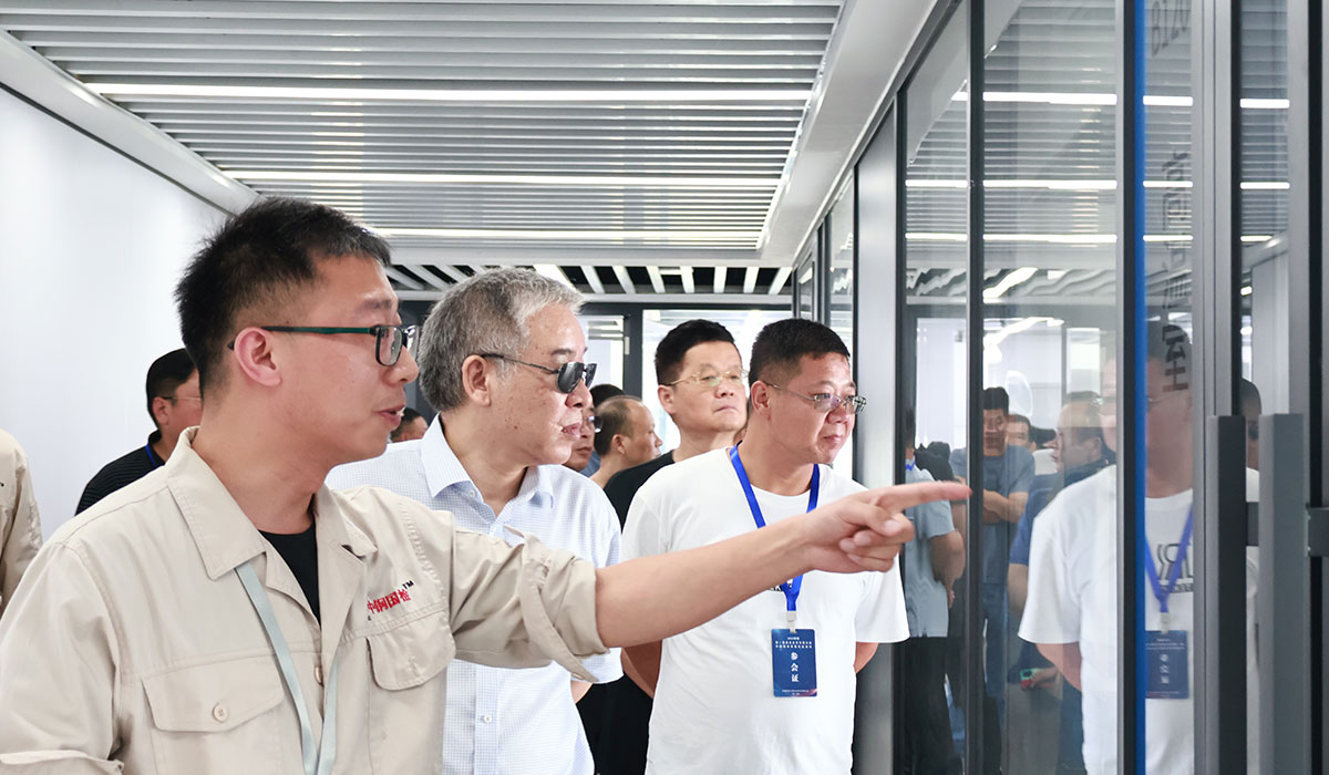 中國(guó)表面工程協(xié)會(huì)粉末滲鍍分會(huì)到中鋼國(guó)檢參訪交流